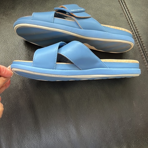 COPY - Cloudsteppers By Clarks Step June Shell Sandals - Picture 4 of 7